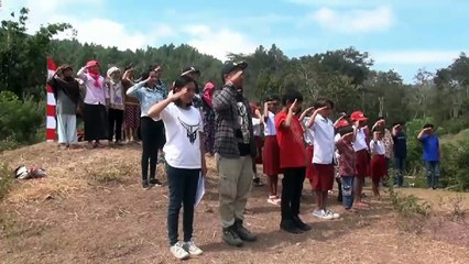 UPACARA KEMERDEKAAN DI KAMPUNG TERPENCIL TANA TORAJA
