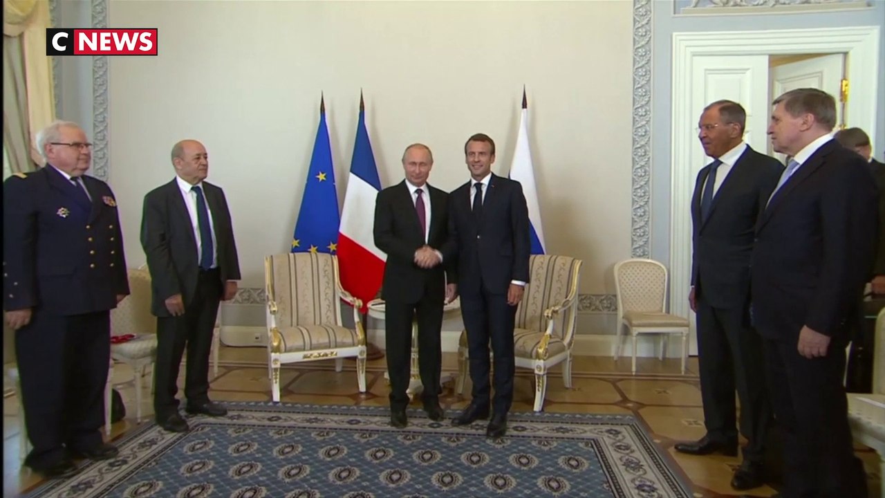 Avant le G7, de quoi Emmanuel Macron et Vladimir Poutine vont-ils parler ?