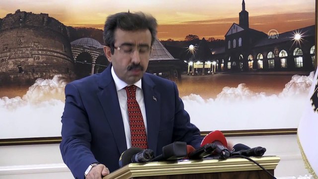 Diyarbakır Valisi Hasan Basri Güzeloğlu (1)