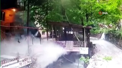 Kayseri'de dehşet anları kamerada... Kopan kaya parçaları gencin üzerine böyle düştü