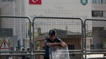 Turchia: rimossi dal loro incarico per 