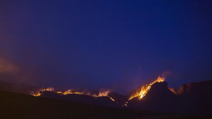 El incendio de Gran Canaria avanza sin control y afecta al parque natural de Tamadaba