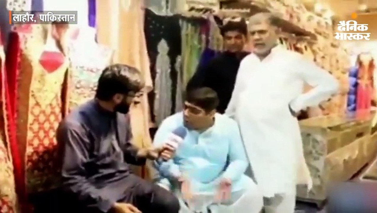 महंगाई से त्रस्त जनता ने इमरान खान का उड़ाया मजाक