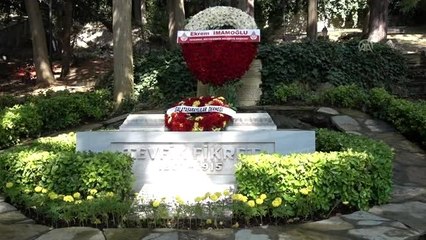 Tevfik Fikret mezarı başında anıldı