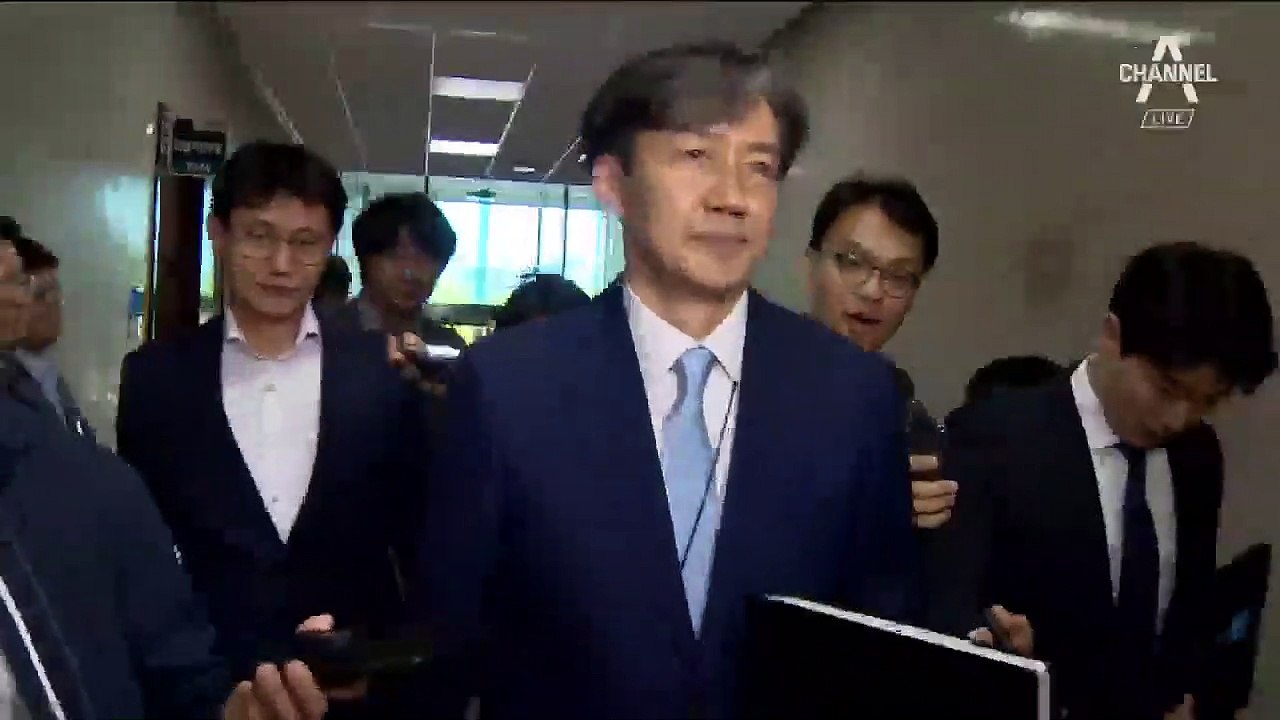 [단독]조국 5촌, 명함엔 사모펀드 운용사 ‘총괄대표’