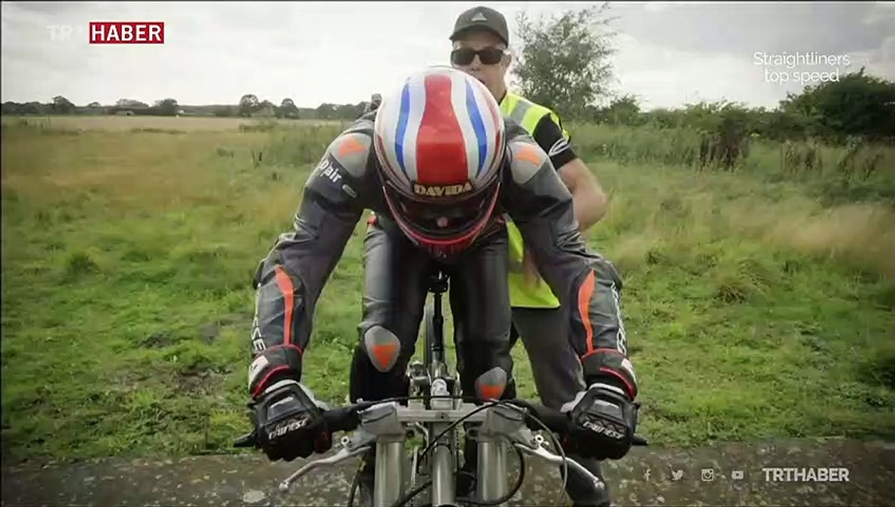 Özel üretim bisikletiyle hız rekoru kırdı