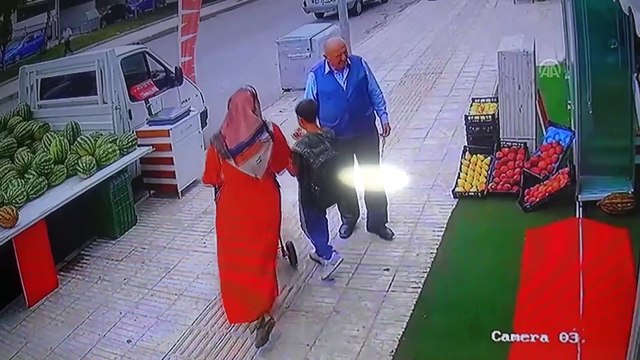 Çorum'da halk otobüsünün çarptığı çocuk hayatını kaybetti