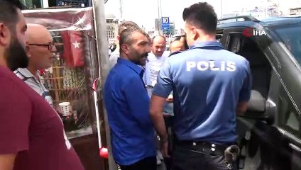 Taksim Meydanı’nda seyyar çaycıyla minibüs şoförü arasında arbede