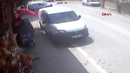 OTOMOBİL İLE MOTOSİKLETİN ÇARPIŞMA ANI KAMERADA