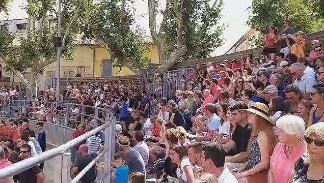 Fête votive de Saint-Laurent d'Aigouze : remise des clés à la jeunesse