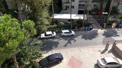 Alman turist 'Beni çöpe atın' yazılı notla evinde ölü bulundu