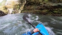 Courageous professional kayaker descends monster 90ft waterfall in Oregon