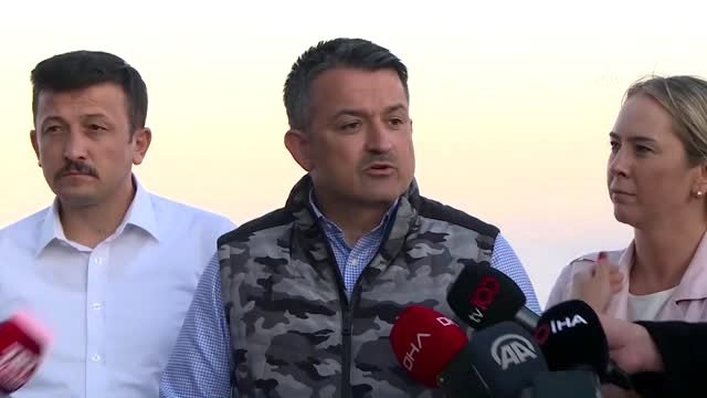 Bakan Pakdemirli: Kontrol altına alamadığımız sadece buradaki (Karabağlar) yangınımız var