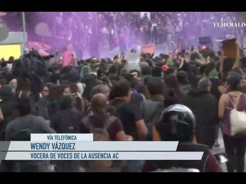 Acusan feministas a grupos de choque por agredir a periodistas