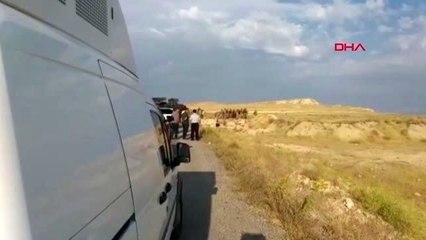 VAN Kültür Bakan Yardımcısı Dursun Erçiş'te yaptığı kazada yaralandı