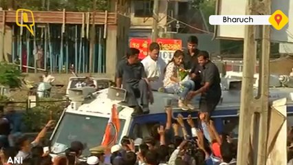 Rahul’s Fangirl Climbs on Top of His Campaign Van to Get a Selfie