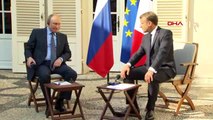 Macron ve Putin görüşmesinde 'sarı yelekliler' mesajı