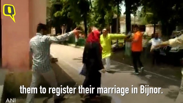 Interfaith Couple Say UP Cops Joined Bajrang Dal in Thrashing Them