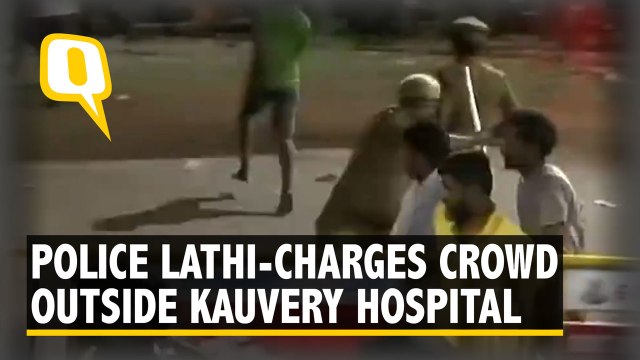 Karunanidhi Under Observation, Police Lathi-Charges Crowd Outside Kauvery Hospital | The Quint