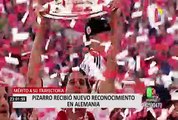 Premiaron a Claudio Pizarro por su larga trayectoria en el fútbol de Alemania