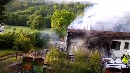 Spectaculaire incendie en cours dans une habitation à Bar-le-Duc