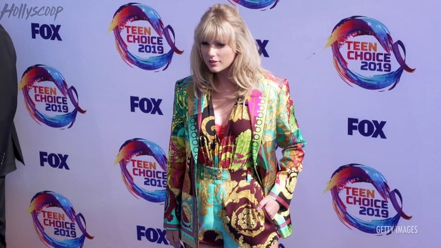 Justin Bieber Shows MAJOR Love For Hailey On Instagram! Taylor Swift DROPS New Single ‘Lover’! DR