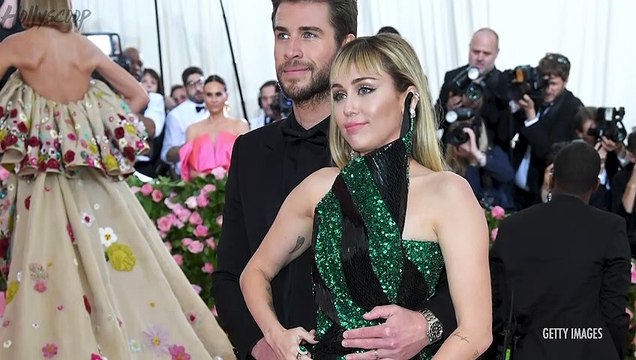 Liam Hemsworth BREAKS IG Silence Post Miley Cyrus Breakup! Justin & Hailey Bieber Set Wedding DATE!