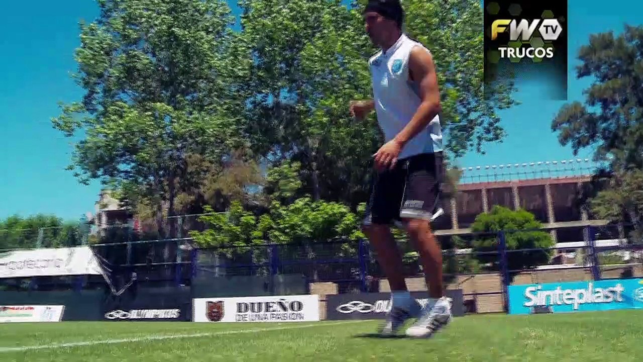Patricio Toranzo revela su técnica para patear tiros libres: "Tener el pie chico te da una ventaja"