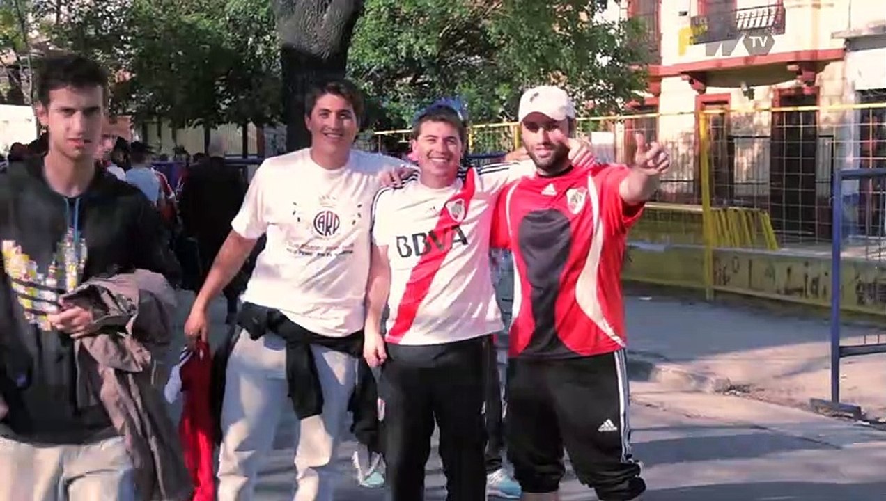 La pasión y el color de los hinchas de Boca y de River en La Bombonera