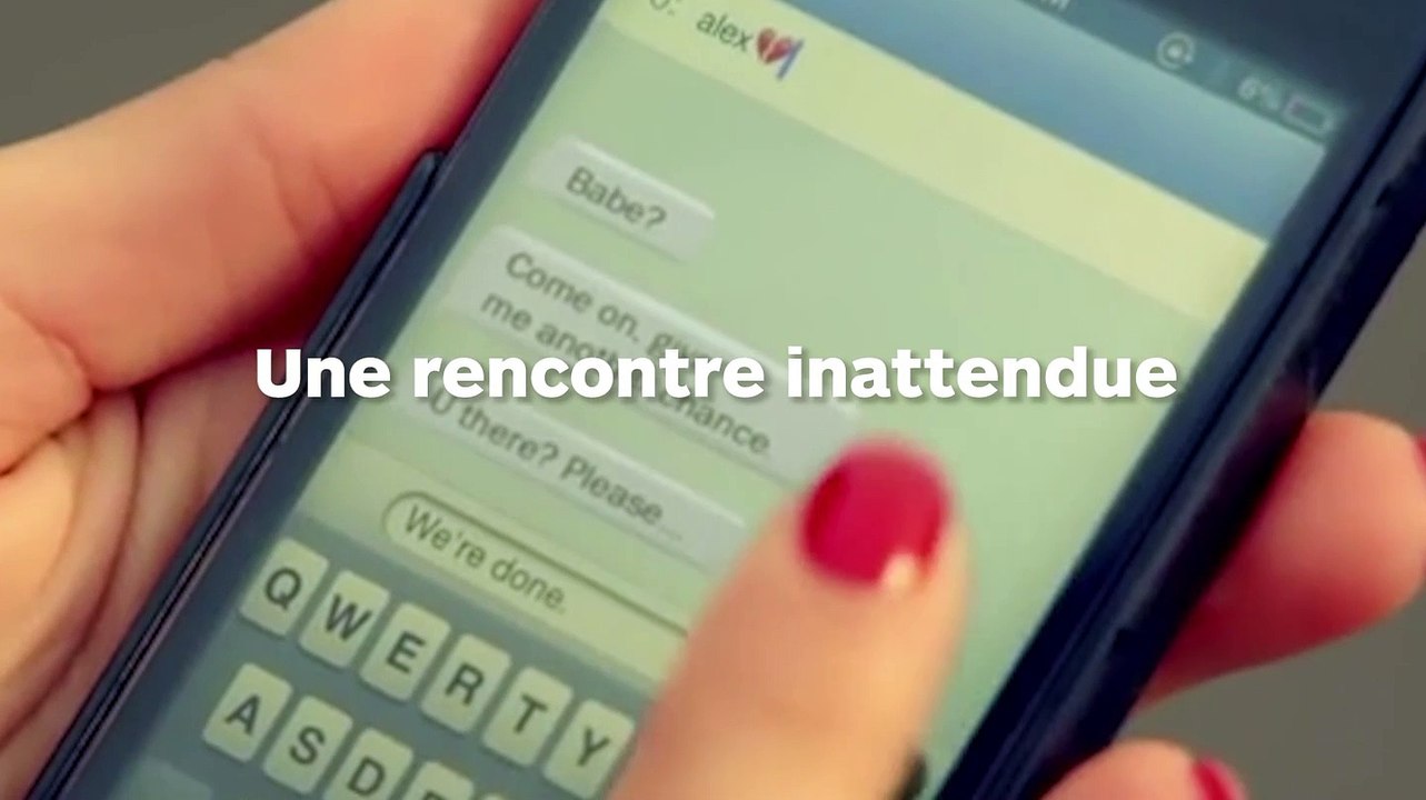 Elle envoie un texto pour annoncer une naissance à un inconnu, qui n'hésite pas à se pointer à l'hôpital avec des cadeaux !