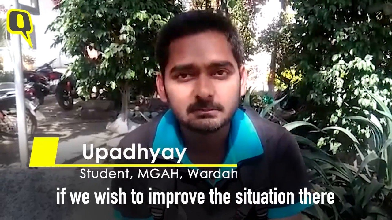 Students From Across India Stand in Solidarity With Kashmiri Students who are Being Attacked