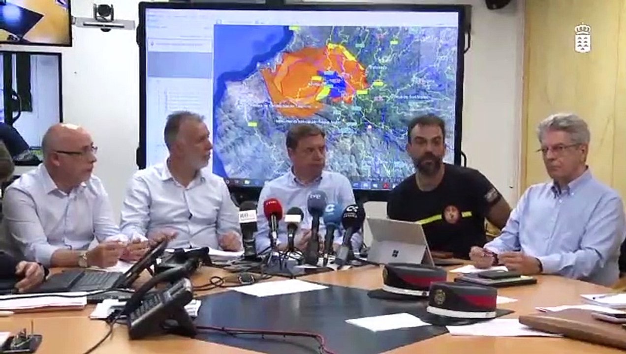 La bajada de temperaturas favorece la extinción en Gran Canaria