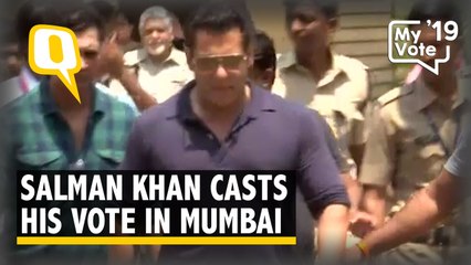 Descargar video: Salman Khan Casts His Vote