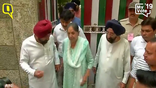 Political Heavyweights of Delhi Cast Their Votes