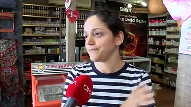 Güngören'de motosiklet karşıdan karşıya geçmeye çalışan kadına çarptı