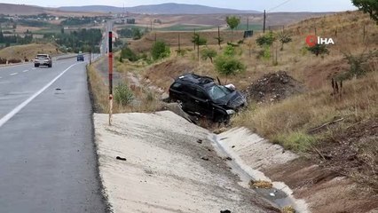 Takla atan araç şarampole devrildi: 4 yaralı