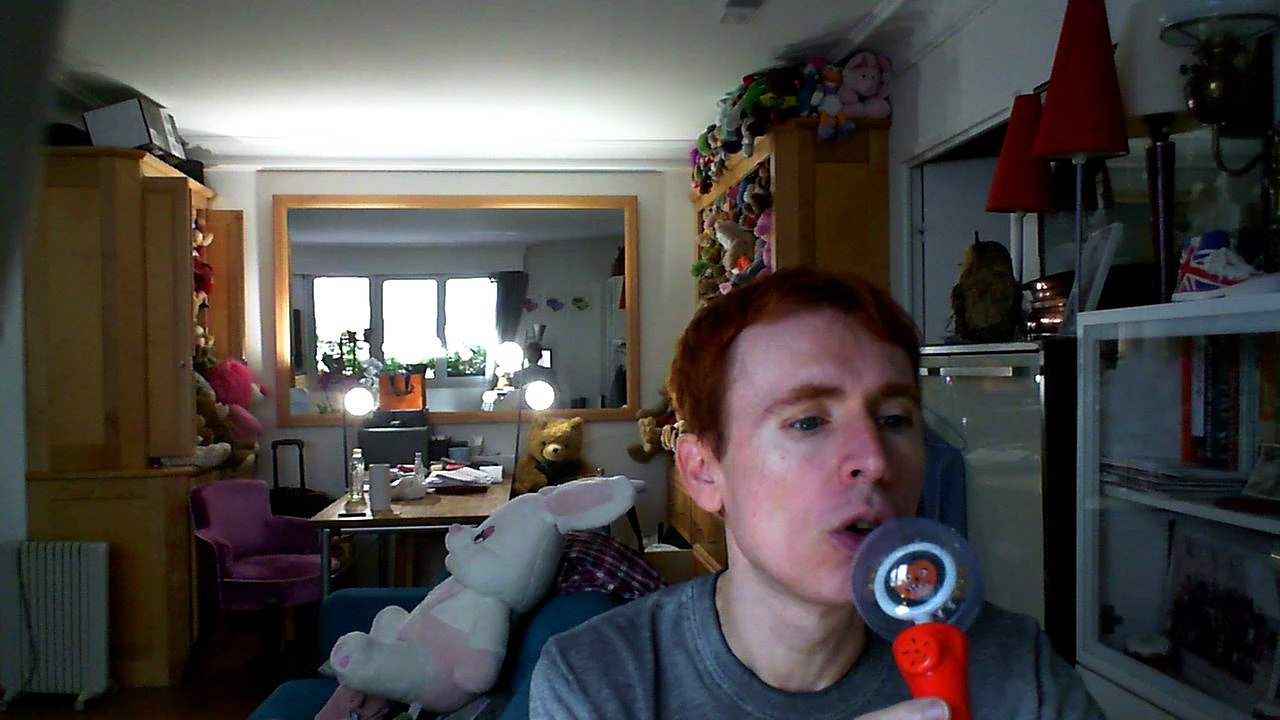 Wiwi égratigne "marche arrière" de Greg Frite