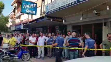 Torun, dedesi ve ninesini bıçakladı