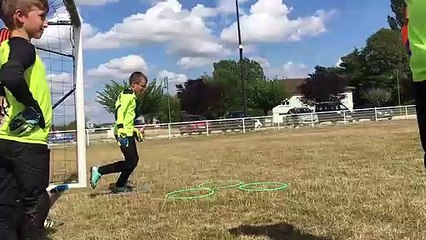 Premier entraînement spécifique "gardien" de la saison à Cuvry : les risques du métier de réalisateur