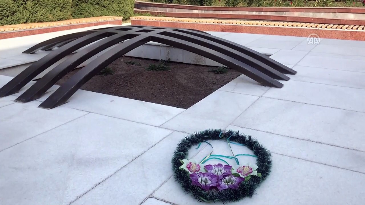 Türk dünyası Cengiz Aytmatov Anıtı'nda buluşuyor - BİŞKEK