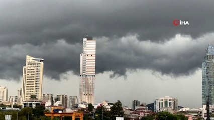 İstanbul'u kara bulutlar sardı