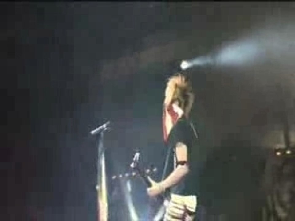 DEUXIEME Solo de basse by Reita  + batterie by Kai GazettE