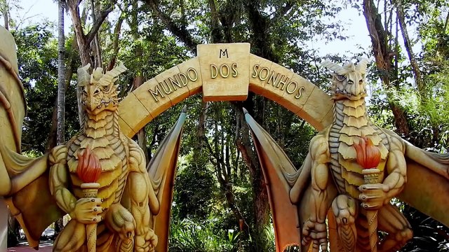 Clipe: Jogo do Contente no Campo de Férias | As Aventuras de Poliana