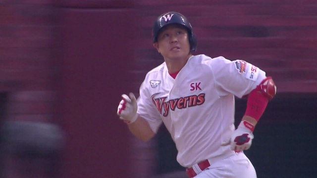 SK 김광현-최정 투타 콤비 활약...3연패 탈출 / YTN