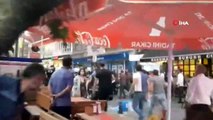 Kadıköy'de izinsiz gösteri yapanlardan esnafa bıçaklı saldırı