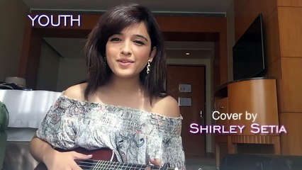 इस लड़की ने बीच सङक पर किया किस सब देखते रह गए