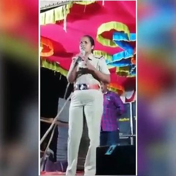 குழந்தைகள் கல்வி அவசியம்.. பெண் போலீசின் வைரல் வீடியோ