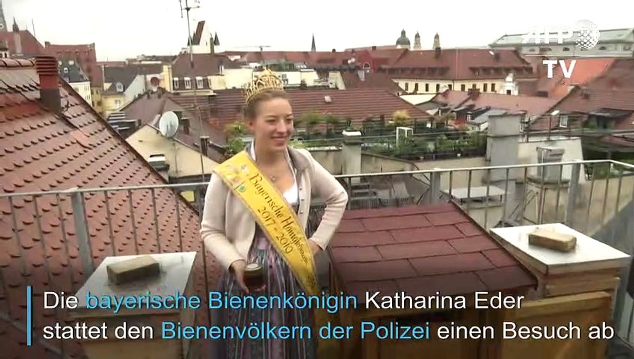 Königlicher Besuch bei Münchens Polizeibienen