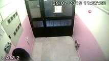 Gaziosmanpaşa'da bir evi soyan hırsız, önce güvenlik kameralarına ardından polise yakalandı