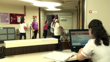 Bir bacağı kısa olan kadın artık yürüyebilecek